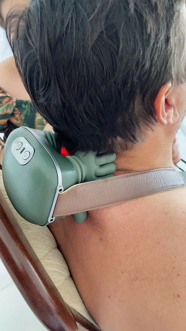 Avaliação de Cláudia S. — massageador de pescoço e ombros